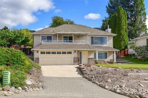 6133 Aitkens Road, Peachland, BC - Outdoor With Facade