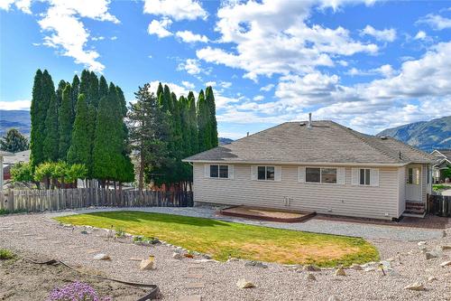 6133 Aitkens Road, Peachland, BC - Outdoor With Facade