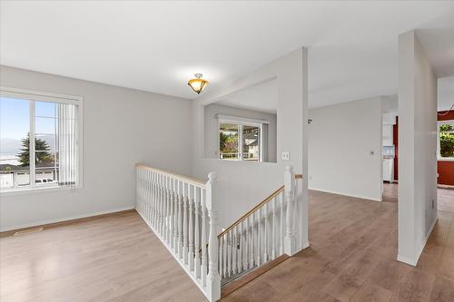 6133 Aitkens Road, Peachland, BC - Indoor Photo Showing Other Room