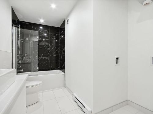 Bathroom - 208-800 Rue Villeray, Montréal (Villeray/Saint-Michel/Parc-Extension), QC - Indoor Photo Showing Bathroom