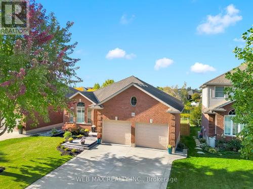 204 Kingfisher Avenue, Woodstock, ON - Outdoor With Facade