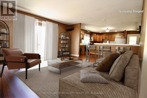 12 Nicholas Street, Northern Bruce Peninsula, ON - Indoor Photo Showing Living Room