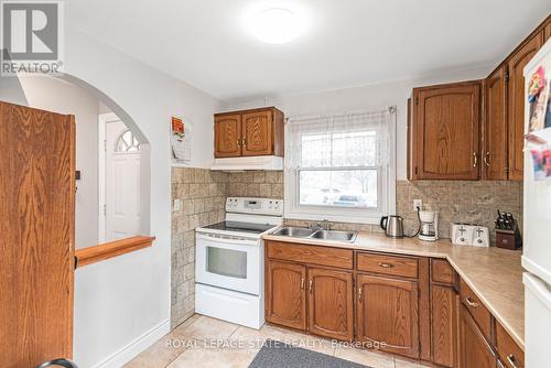 103 - 10 Angus Road, Hamilton, ON - Indoor Photo Showing Kitchen With Double Sink