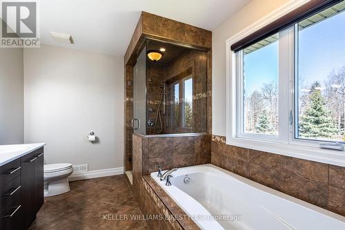 23 Earlscourt Terrace, Middlesex Centre, ON - Indoor Photo Showing Bathroom