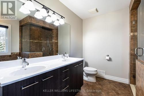 23 Earlscourt Terrace, Middlesex Centre, ON - Indoor Photo Showing Bathroom