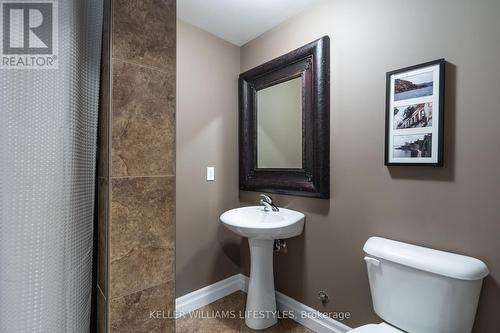 23 Earlscourt Terrace, Middlesex Centre, ON - Indoor Photo Showing Bathroom