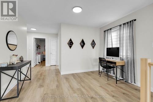 6885 Royal Magnolia Avenue, London, ON - Indoor Photo Showing Other Room