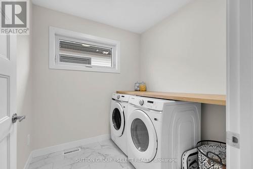 6885 Royal Magnolia Avenue, London, ON - Indoor Photo Showing Laundry Room