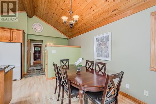 72 Essex Street, Guelph, ON - Indoor Photo Showing Dining Room