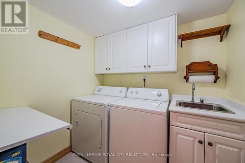 72 Essex Street, Guelph, ON - Indoor Photo Showing Laundry Room