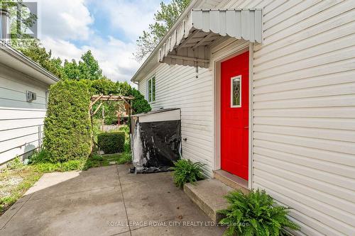 72 Essex Street, Guelph, ON - Outdoor With Exterior
