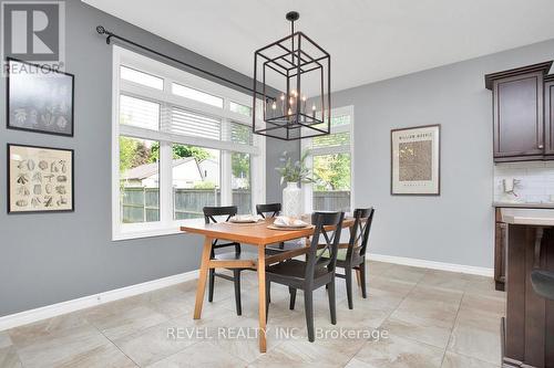 1864 Jubilee Drive, London, ON - Indoor Photo Showing Dining Room