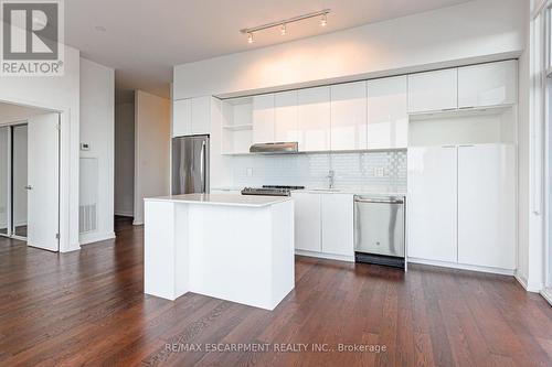 508 - 2520 Eglinton Avenue W, Mississauga, ON - Indoor Photo Showing Kitchen With Upgraded Kitchen
