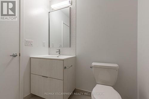 508 - 2520 Eglinton Avenue W, Mississauga, ON - Indoor Photo Showing Bathroom