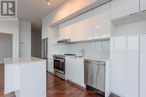 508 - 2520 Eglinton Avenue W, Mississauga, ON - Indoor Photo Showing Kitchen With Stainless Steel Kitchen With Upgraded Kitchen