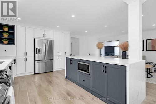 154 Cornwall Heights, Brampton, ON - Indoor Photo Showing Kitchen