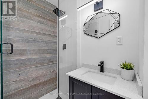 154 Cornwall Heights, Brampton, ON - Indoor Photo Showing Bathroom