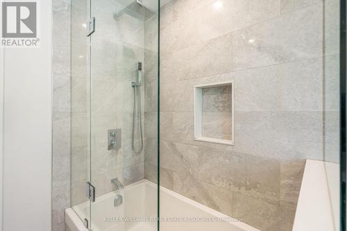 5290 Joel Avenue, Burlington, ON - Indoor Photo Showing Bathroom