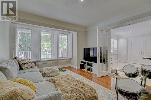 42 Glen Long Avenue, Toronto, ON - Indoor Photo Showing Living Room