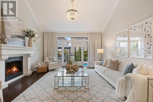 64 Weaver Terrace, New Tecumseth, ON - Indoor Photo Showing Living Room With Fireplace