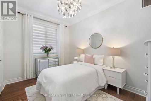 64 Weaver Terrace, New Tecumseth, ON - Indoor Photo Showing Bedroom