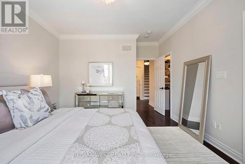 64 Weaver Terrace, New Tecumseth, ON - Indoor Photo Showing Bedroom