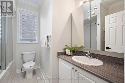 64 Weaver Terrace, New Tecumseth, ON - Indoor Photo Showing Bathroom
