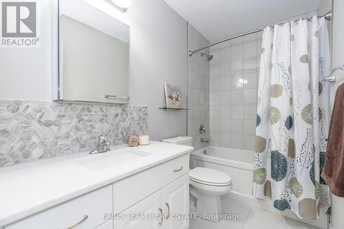 974 Wright Drive, Midland, ON - Indoor Photo Showing Bathroom