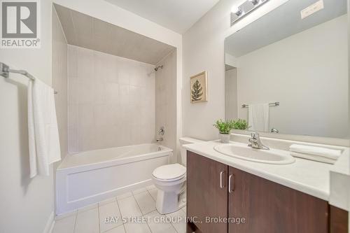 452 Grindstone Trail, Oakville, ON - Indoor Photo Showing Bathroom