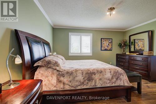 101 Elaine Drive, Orangeville, ON - Indoor Photo Showing Bedroom