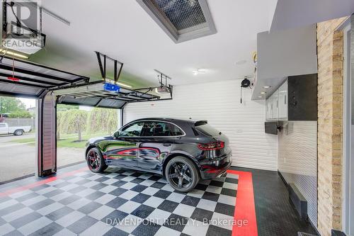 101 Elaine Drive, Orangeville, ON - Indoor Photo Showing Garage