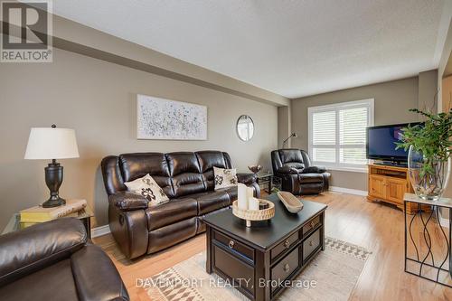 101 Elaine Drive, Orangeville, ON - Indoor Photo Showing Living Room