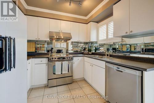 101 Elaine Drive, Orangeville, ON - Indoor Photo Showing Kitchen With Double Sink