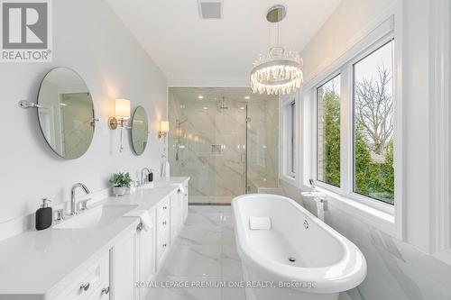 110 Snively Street, Richmond Hill, ON - Indoor Photo Showing Bathroom