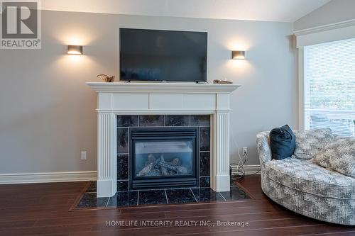 30 Montebello Terrace, New Tecumseth, ON - Indoor Photo Showing Living Room With Fireplace