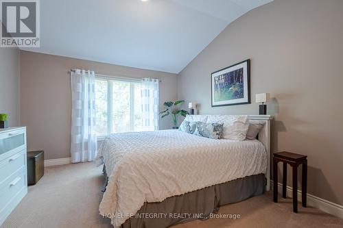 30 Montebello Terrace, New Tecumseth, ON - Indoor Photo Showing Bedroom