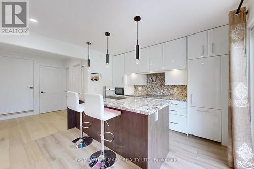 52 Alliston Road, Vaughan, ON - Indoor Photo Showing Kitchen With Upgraded Kitchen