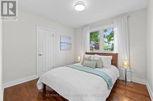 4 Markhall Avenue, Toronto, ON - Indoor Photo Showing Bedroom