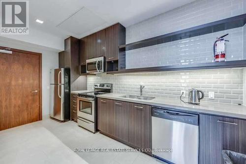 1010 - 160 Vanderhoof Avenue, Toronto, ON - Indoor Photo Showing Kitchen With Stainless Steel Kitchen With Double Sink