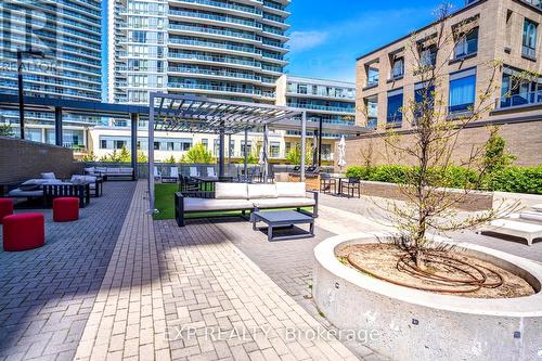 1010 - 56 Forest Manor Road, Toronto, ON - Outdoor