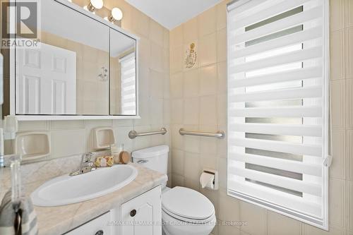 39 Lord Sydenham Court, Toronto, ON - Indoor Photo Showing Bathroom