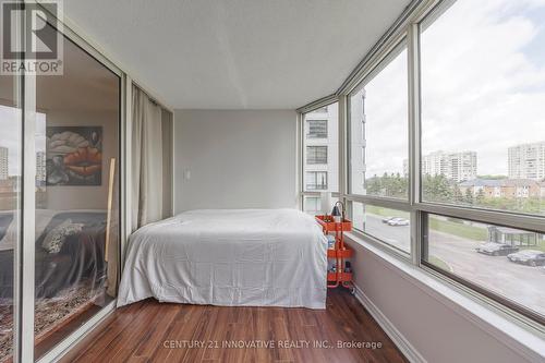 410 - 300 Alton Towers Circle, Toronto, ON - Indoor Photo Showing Bedroom