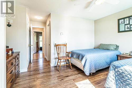 36 Riverside Drive, Kawartha Lakes, ON - Indoor Photo Showing Bedroom