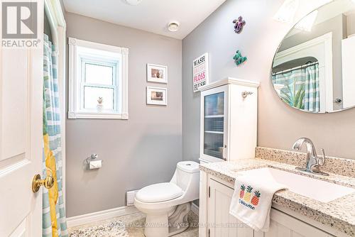 36 Riverside Drive, Kawartha Lakes, ON - Indoor Photo Showing Bathroom