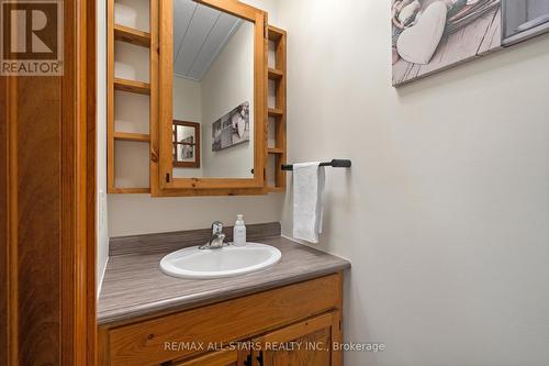 930 Killarney Bay Road, Kawartha Lakes (Cameron), ON - Indoor Photo Showing Bathroom