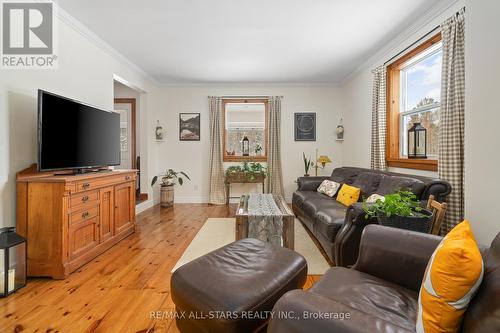 930 Killarney Bay Road, Kawartha Lakes (Cameron), ON - Indoor Photo Showing Living Room