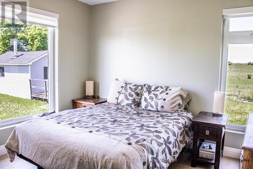 138 Shrike Road, Kawartha Lakes, ON - Indoor Photo Showing Bedroom