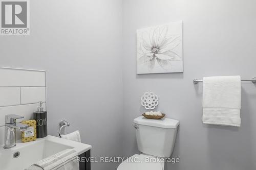 36 Birchcliff Avenue, Kawartha Lakes, ON - Indoor Photo Showing Bathroom