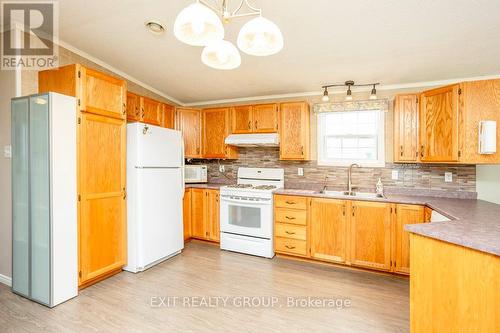 #30-152 Concession Road 11 W, Trent Hills (Hastings), ON - Indoor Photo Showing Kitchen With Double Sink