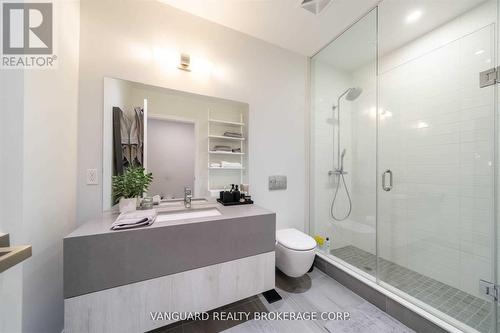 213 - 6 Jackes Avenue, Toronto, ON - Indoor Photo Showing Bathroom